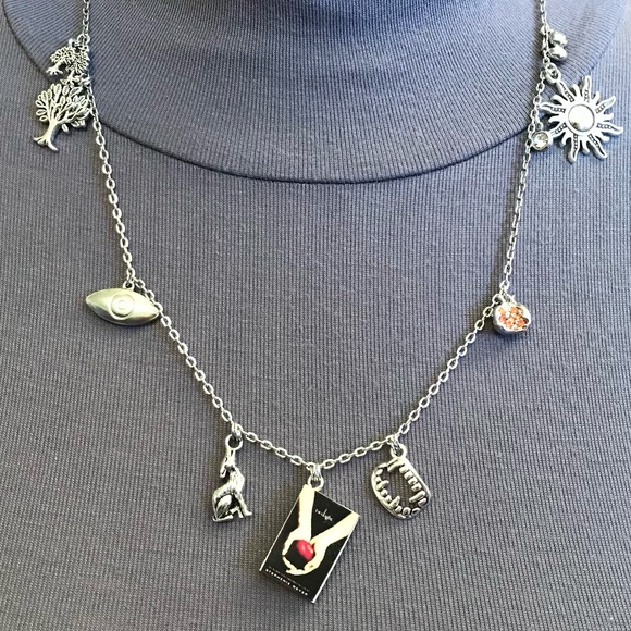 Twilight by Stephenie Meyer Handmade Literature Necklace, Book Cover, Vampire - Picture 8 of 16